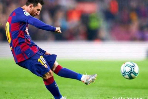 Messi scores twice as Barcelona win